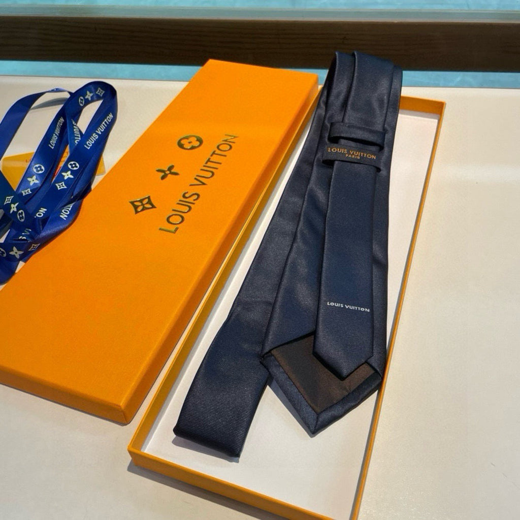 Louis Vuitton Style Men's Solid Silk Tie