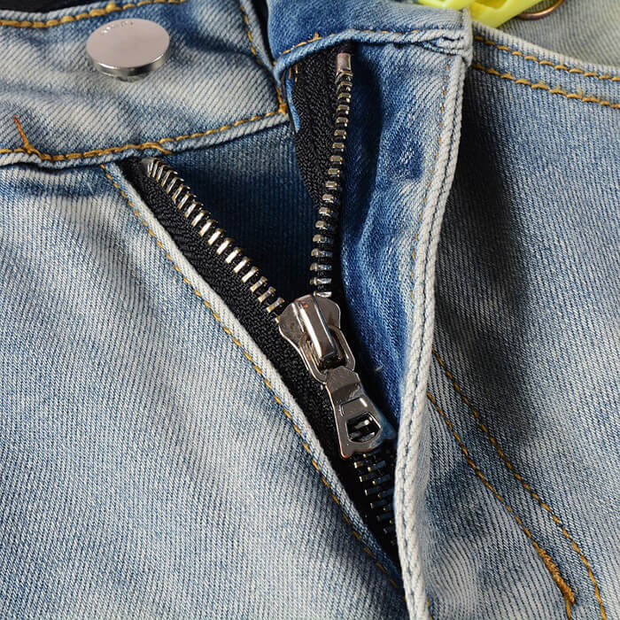 AMIRI #840 Jeans