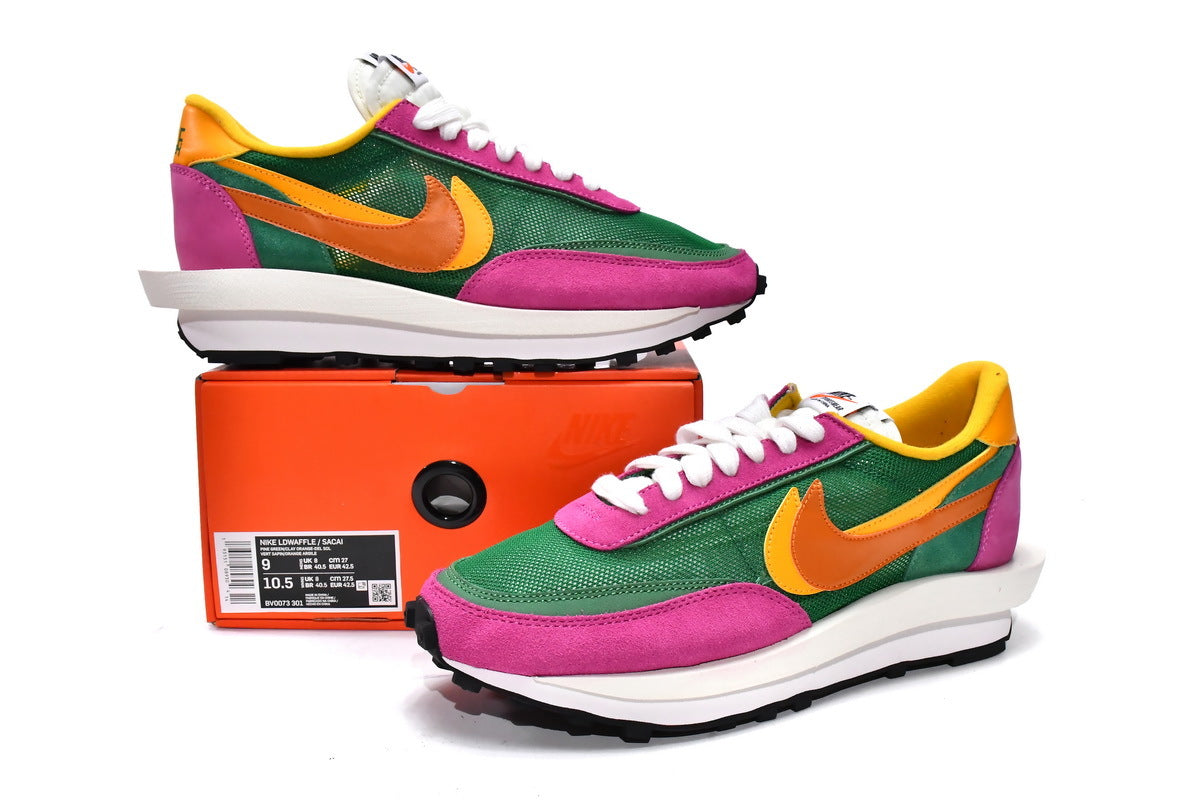 Reps Sneakers Sacai x Nike LDV Waffle Pine Green BV0073-301