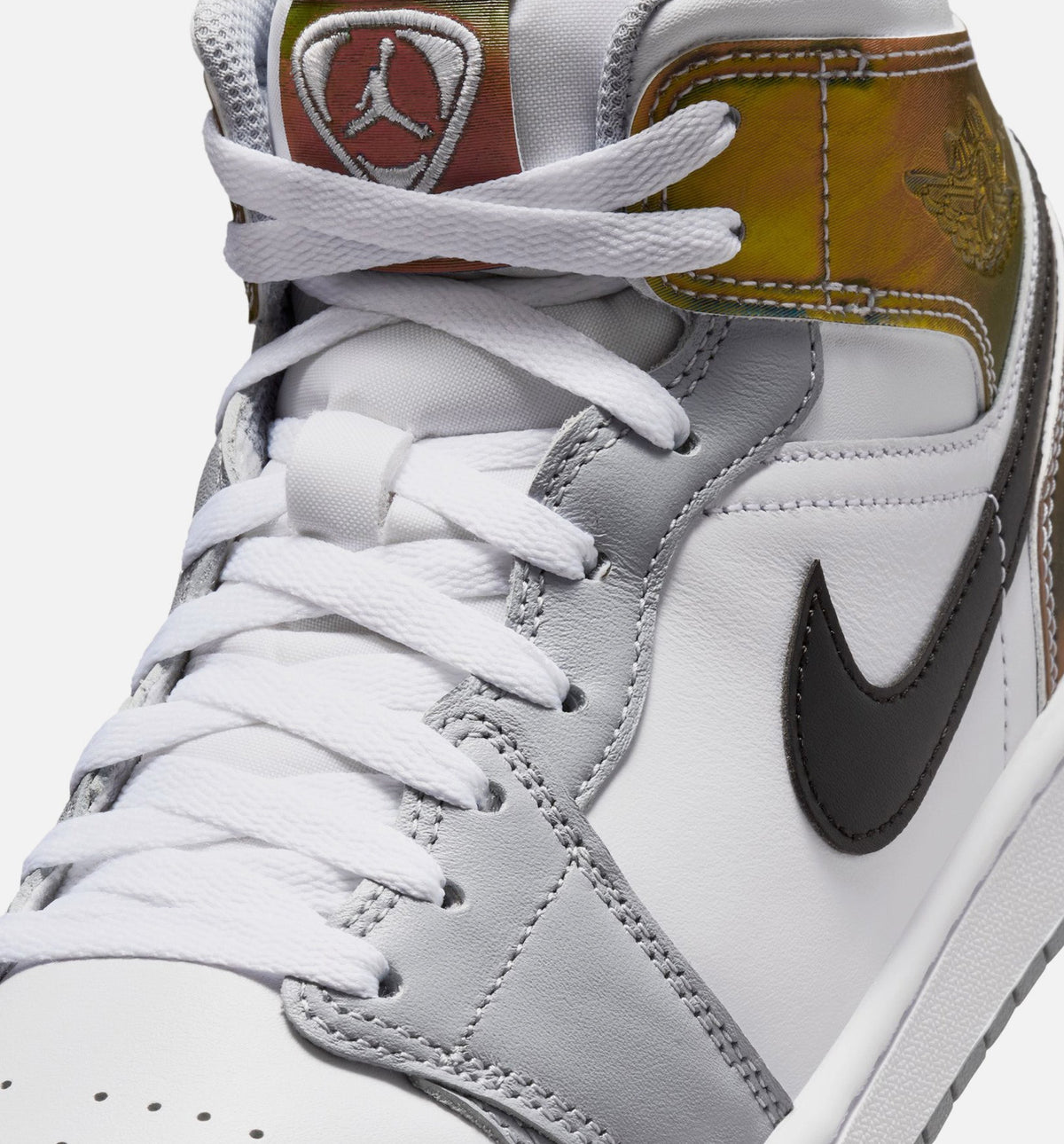 Air Jordan 1 Mid SE Men's Lifestyle Shoe – Black/White/Wolf Grey
