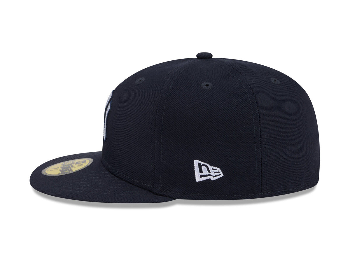 New Era 5950 New York Yankees Rhinestone Badge Fitted Hat
