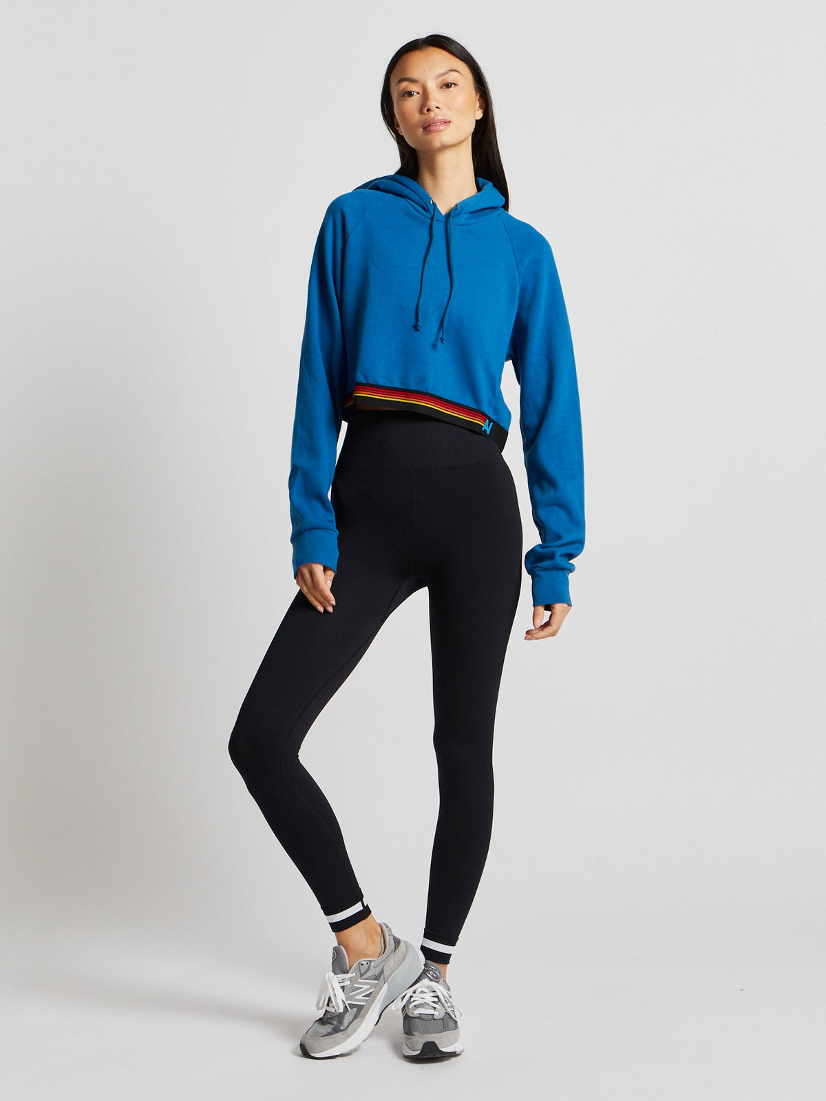 CROP PULLOVER HOODIE