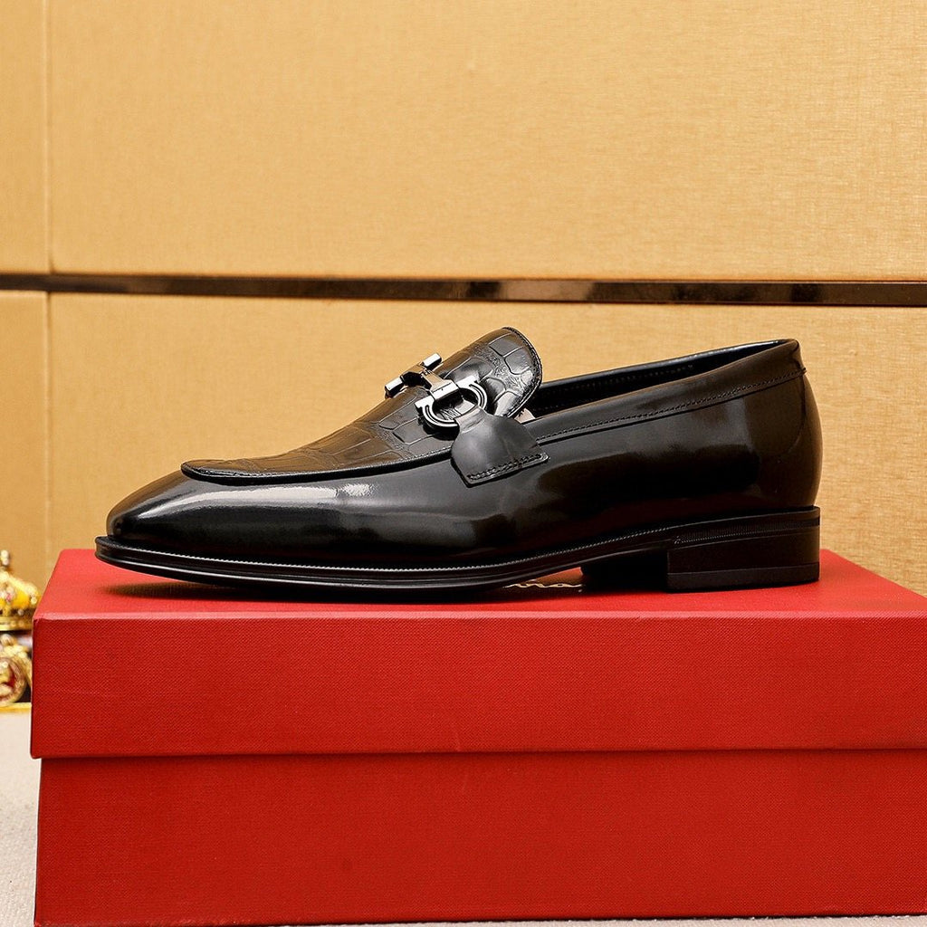 Ferragamo Men's Black Textured Bit Loafers - Low-Profile Heel