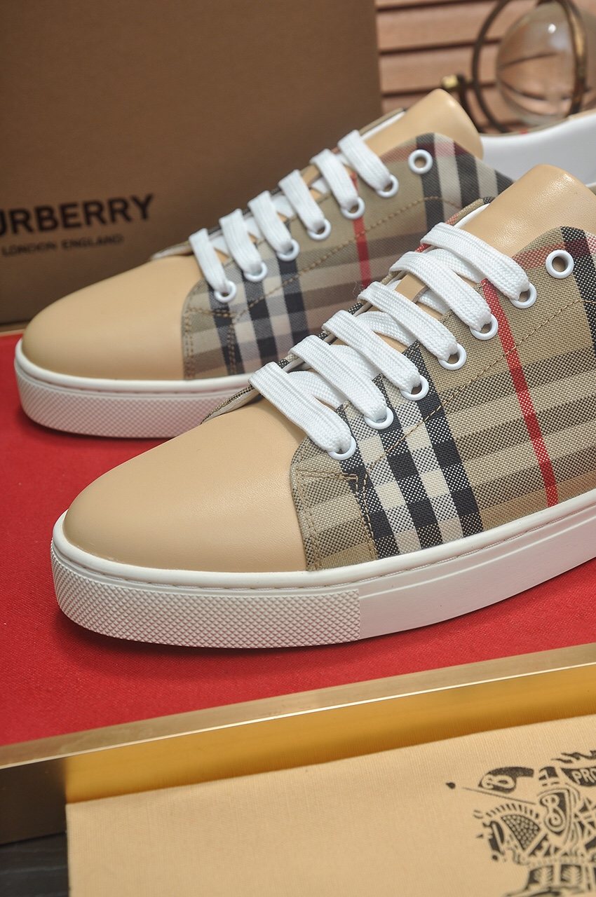 Burberry Beige Plaid Low-Top Sneakers - Lace-Up Closure