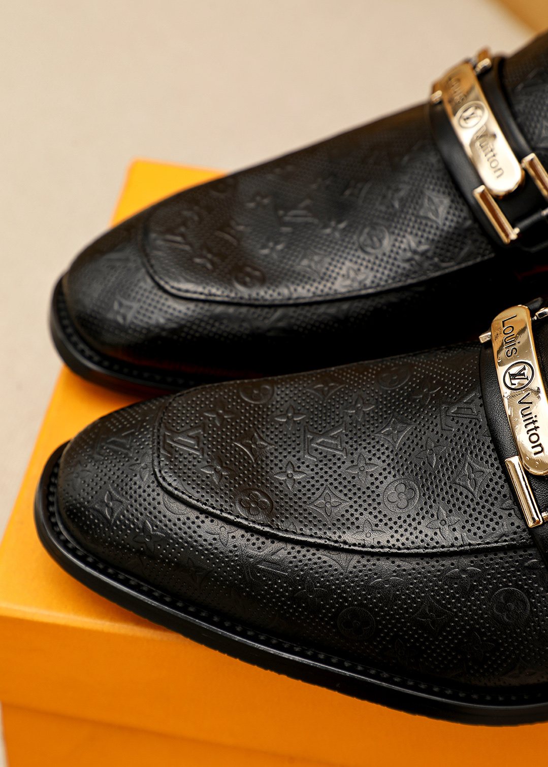 Louis Vuitton Men's Black Textured Buckle Loafers - Stacked Heel