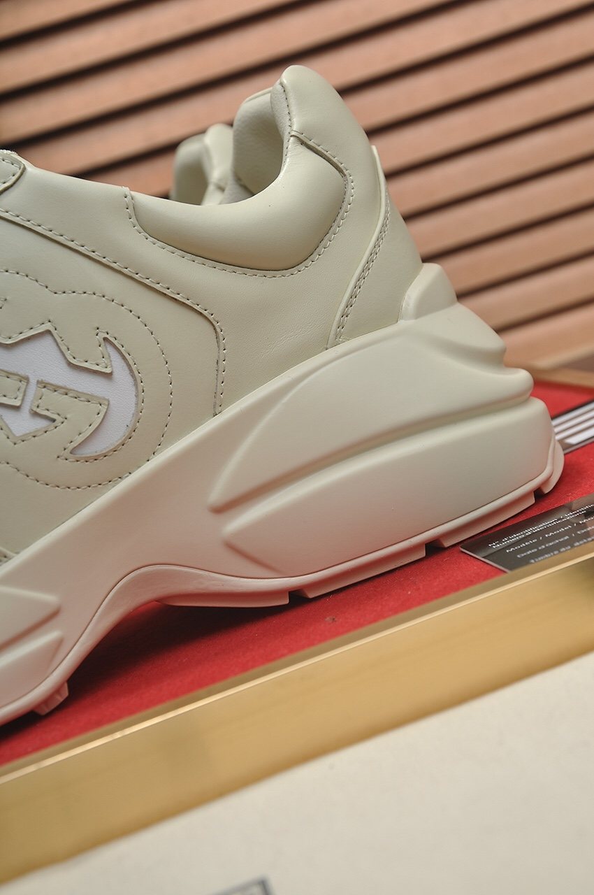 Gucci Off-White Chunky Sneakers