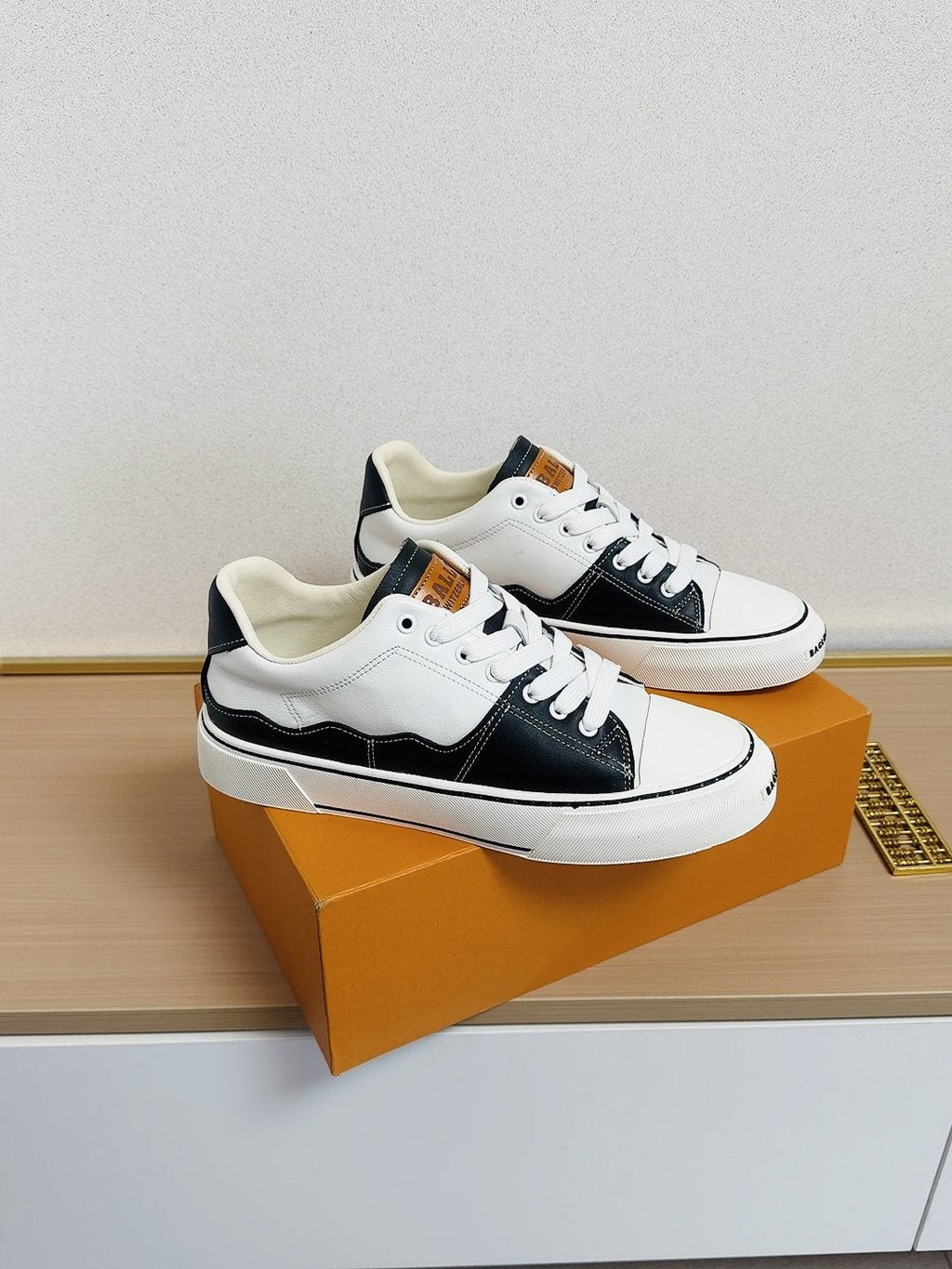 Bally Men's Contrast-Panel Low-Top Sneakers