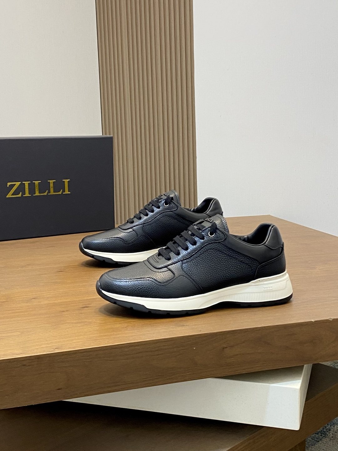 Zilli Men's Stitched Low-Top Sneakers - Rounded Toe